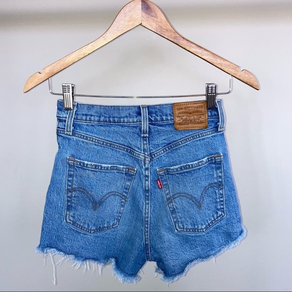 Aritzia Levi’s Ribcage shorts. 💙 - Picture 2 of 5